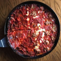 Pequod's Pizza